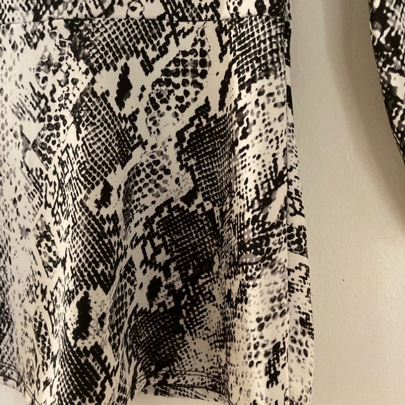 PerSeption Concept Surplus Python Print Top - Picture 10 of 11